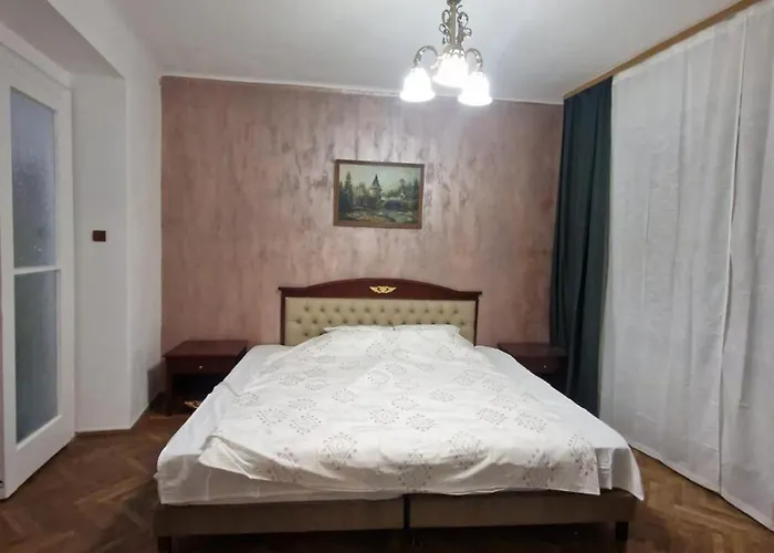 Nyko\'S Apartment
